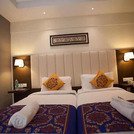 Ganpat Grand Hotel Palni Kültér fotó