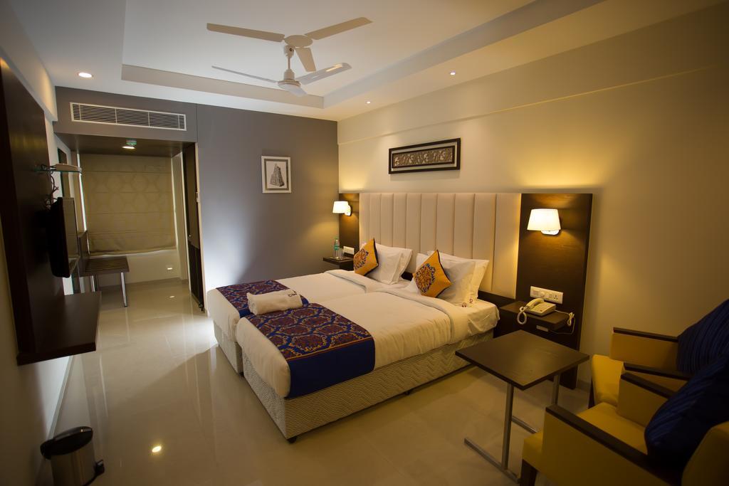 Ganpat Grand Hotel Palni Kültér fotó