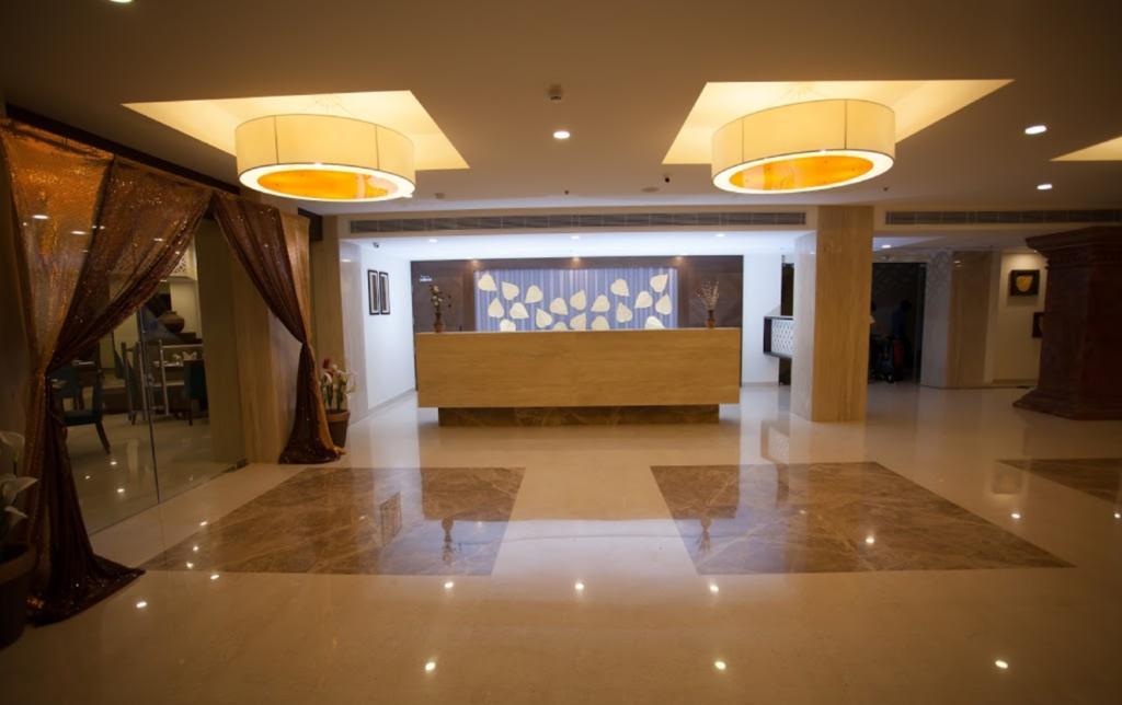 Ganpat Grand Hotel Palni Kültér fotó