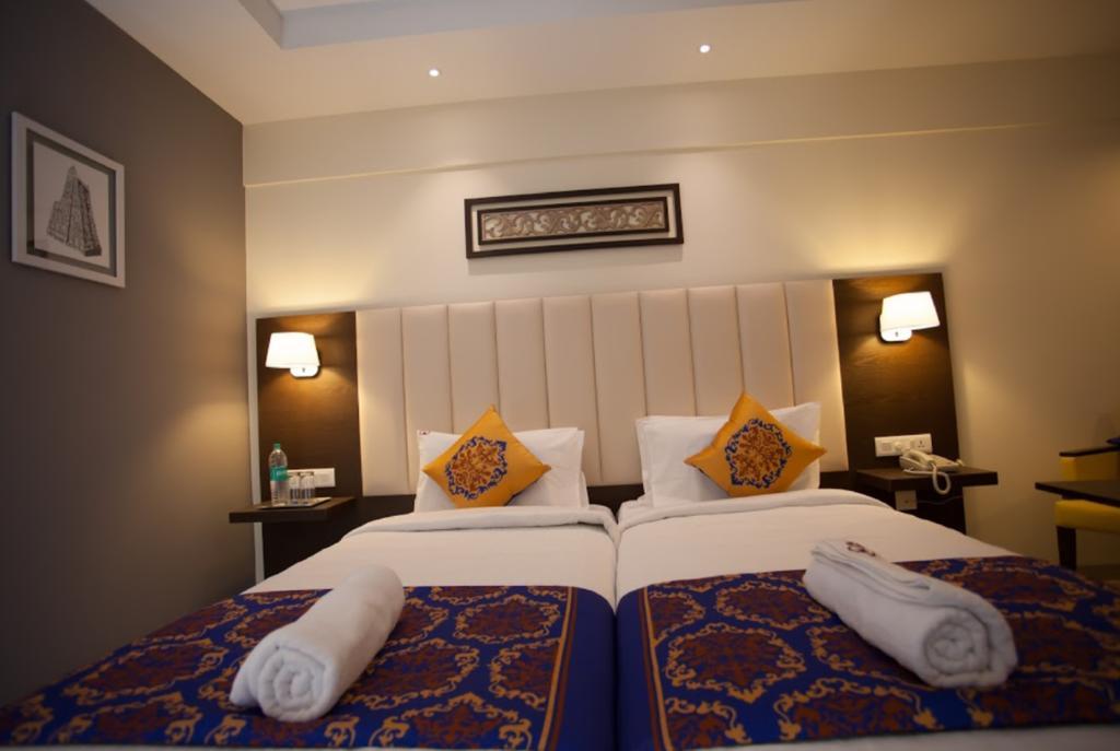 Ganpat Grand Hotel Palni Kültér fotó